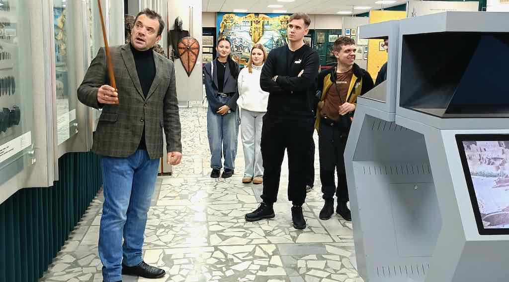 Первокурсники БГАУ посетили краеведческий музей