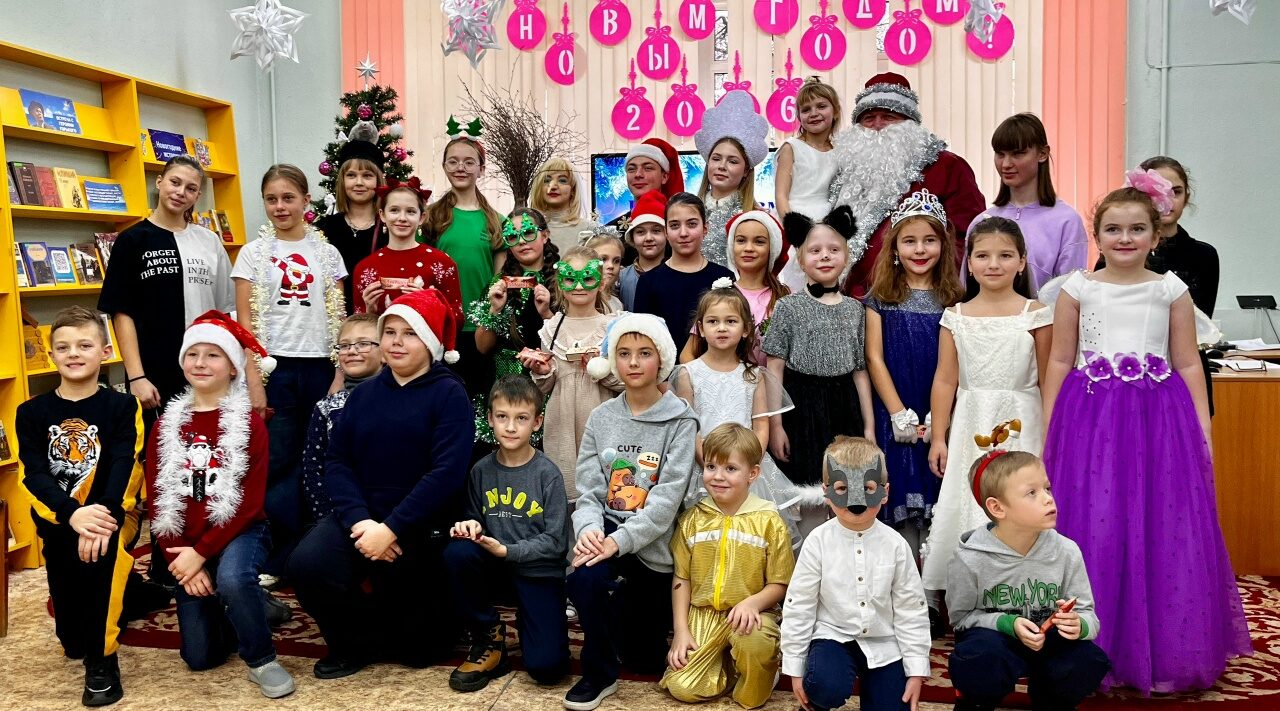 Ёлка зажгла огни в брянской «Горьковке»