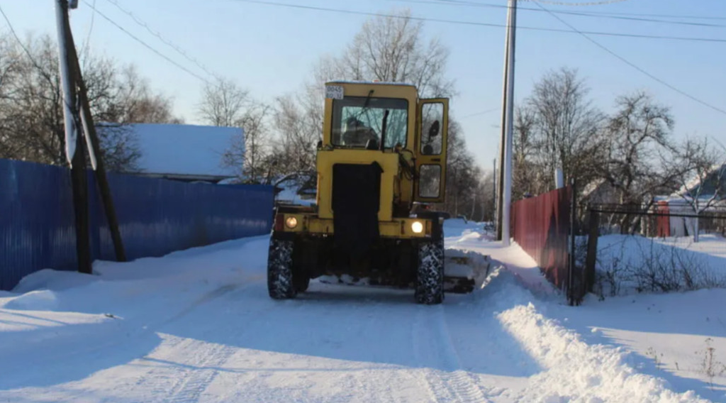 На Брянщине населенные пункты очищают от снега