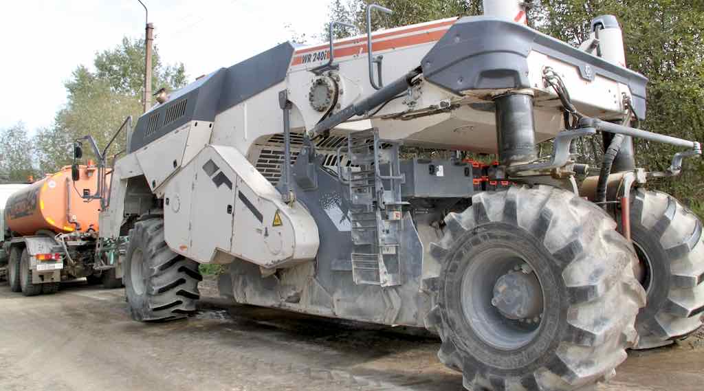 В Брянской области при ремонте дорог применяют инновационные технологии