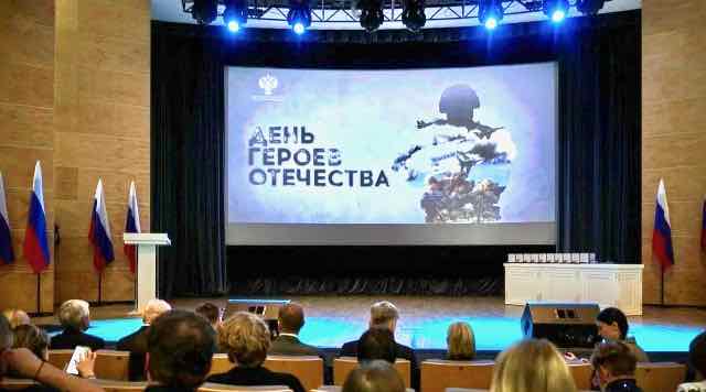 Брянский художник Владимир Хроменков получил медаль Твардовского