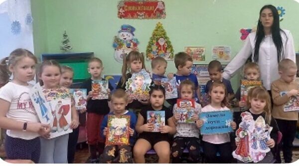 Для климовской детворы провели программу «Замело пути-дорожки»