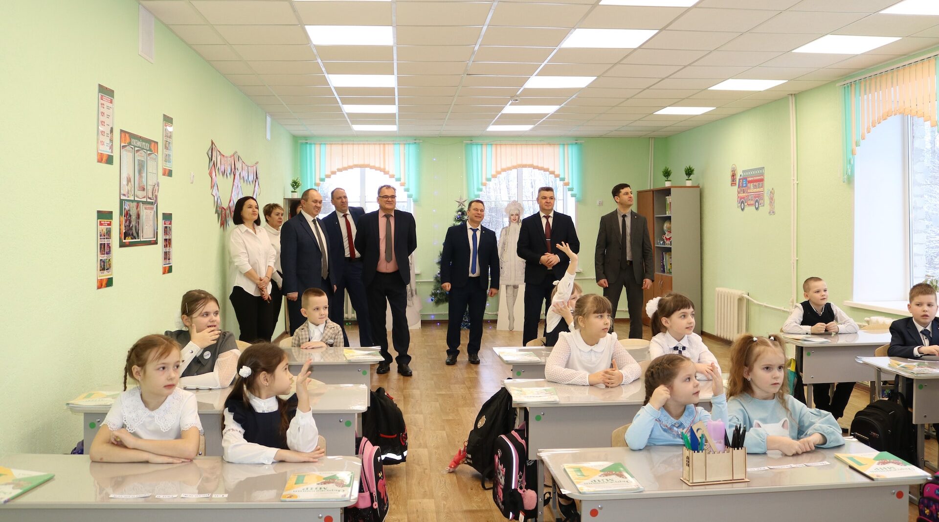 В Комаричах после капитального ремонта открылась школа