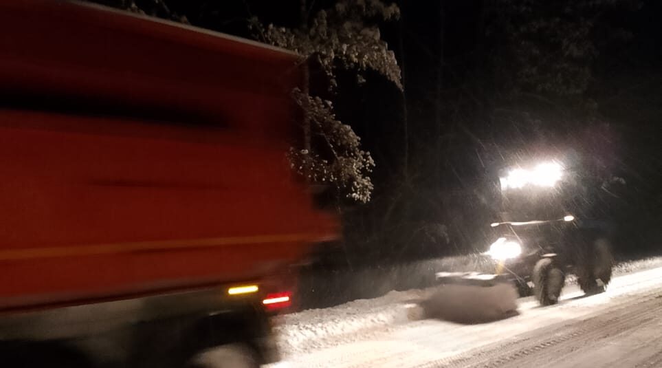 В Брянской области ведется круглосуточная очистка дорог