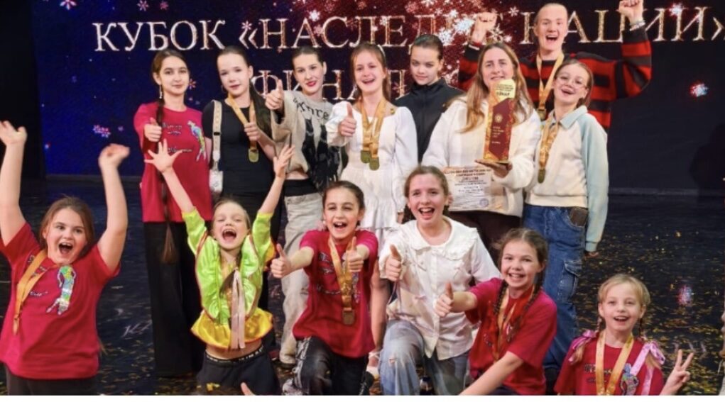 Театр моды из Почепа завоевал кубок всероссийского конкурса «Наследие нации»