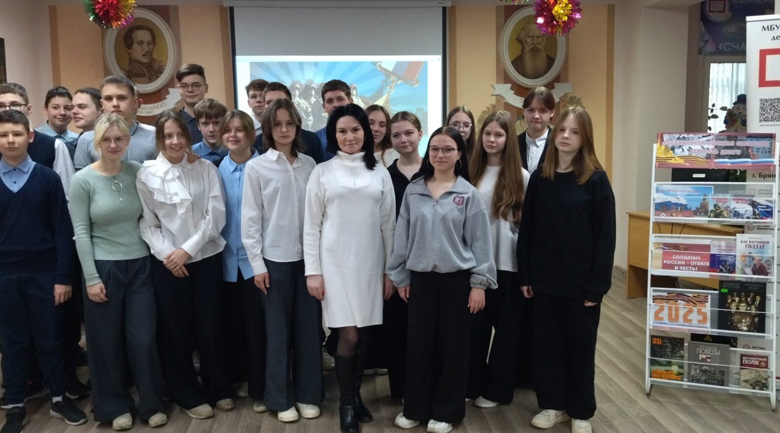 Брянские школьники встретились с руководителем проекта «Ты нужен»