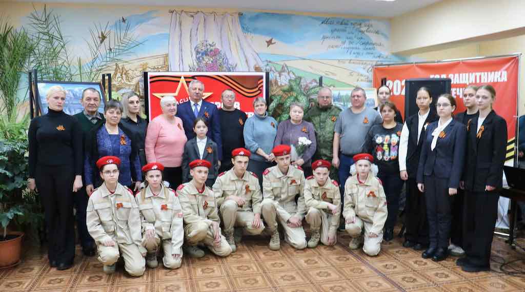 В Стародубе вручили ордена Мужества семьям погибших военных