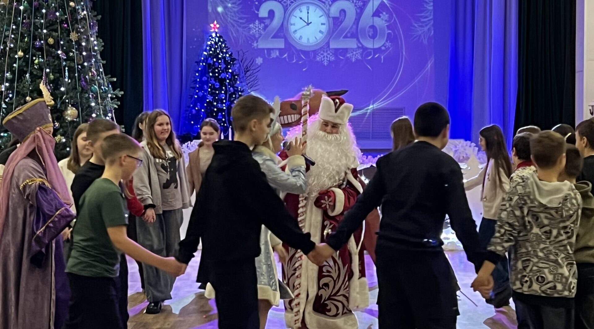 Для супоневской детворы провели новогодний утренник