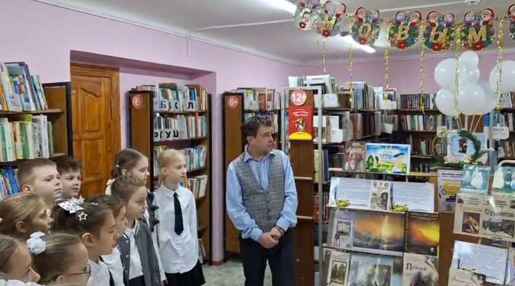 Встреча с художником прошла в детской библиотеке № 3 Брянска