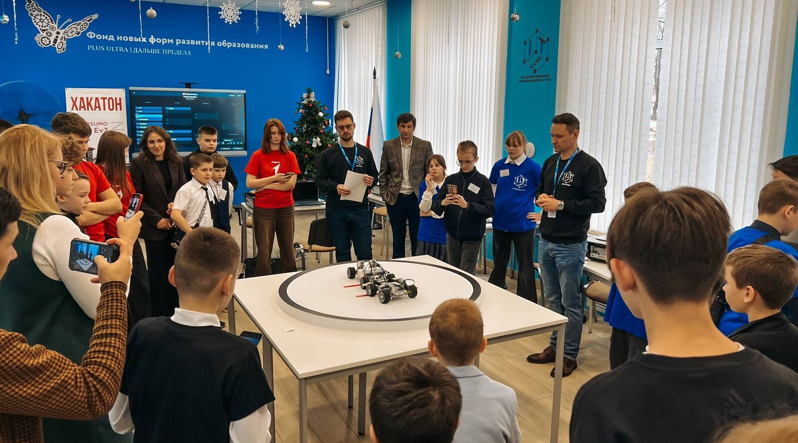 В Дятьково прошёл региональный хакатон «РобоСумо»