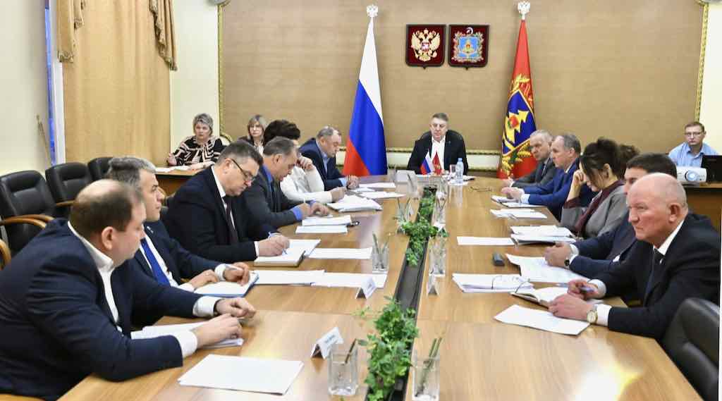 В Брянской области благоустроили 32 общественных пространства и 93 двора