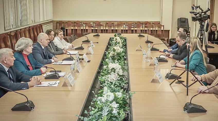 Зарплата водителей общественного транспорта в Брянске достигла 100 тысяч рублей