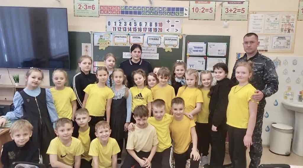 В Брянске провели мероприятие «Чужих детей не бывает»