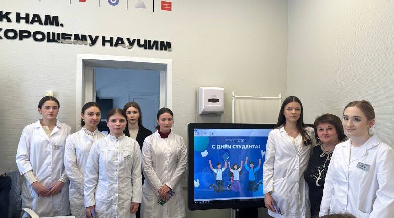 В Брянском техникуме имени Н.М. Амосова чествовали студентов