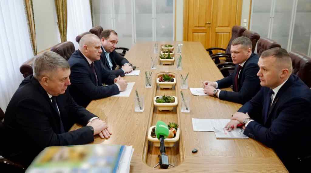 Губернатор Александр Богомаз обсудил развитие завода «Брянсксельмаш»