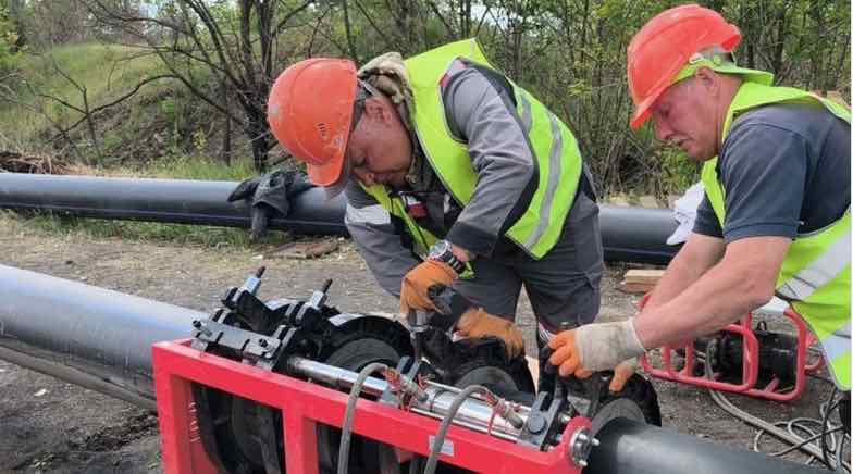 Брянские специалисты в 2025 году обновляли сети в луганской Брянке