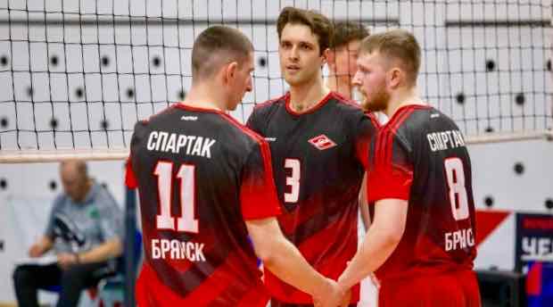 Брянский «Спартак» победил в групповом этапе чемпионата России