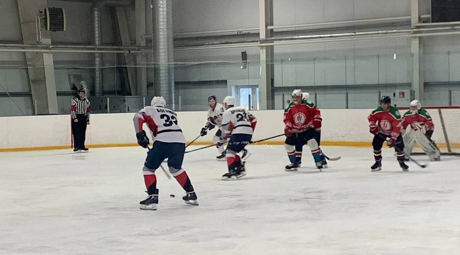 В брянских Клинцах прошёл Рождественский хоккейный турнир