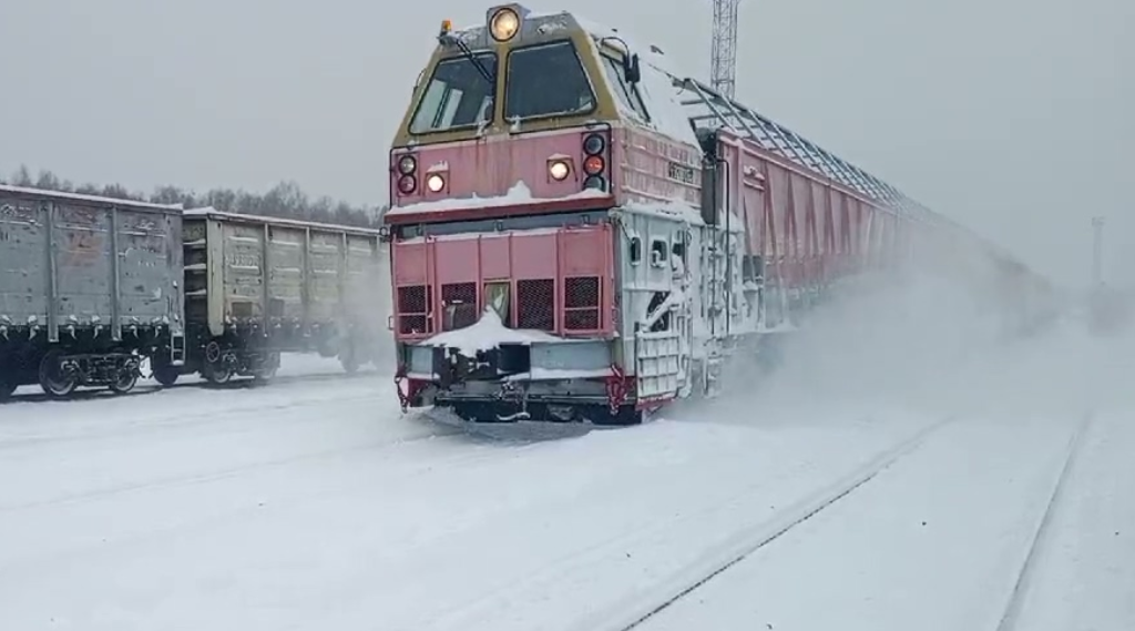 На железной дороге в Брянской области усиленно борются с последствиями «Фрэнсиса»
