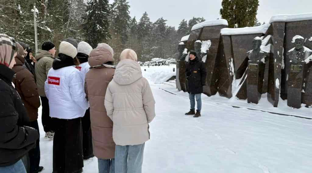 Комаричские школьники посетили «Партизанскую поляну» в рамках программы
