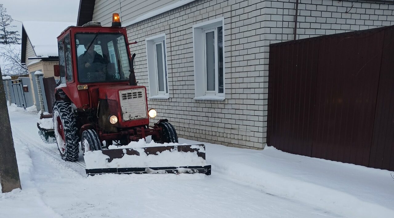 В Карачевском районе интенсивно ведутся работы по уборке снега с улиц