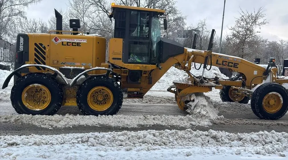 За день с улиц Брянска убрали 290 тонн снега