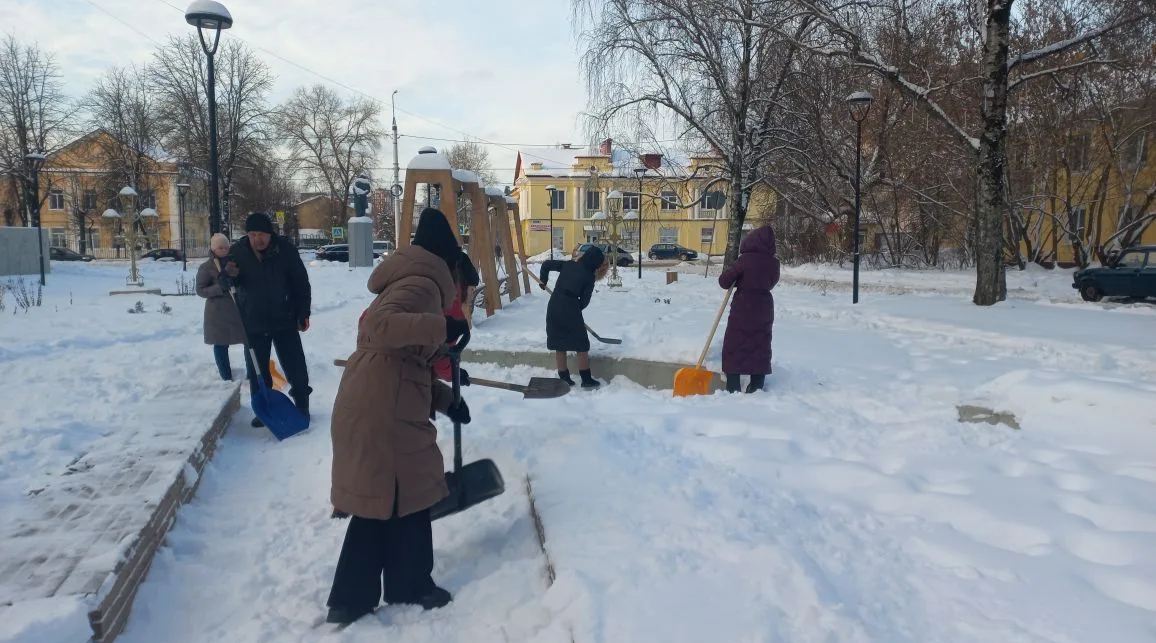 В Брянске к «Снежному десанту» присоединились уже более тысячи человек