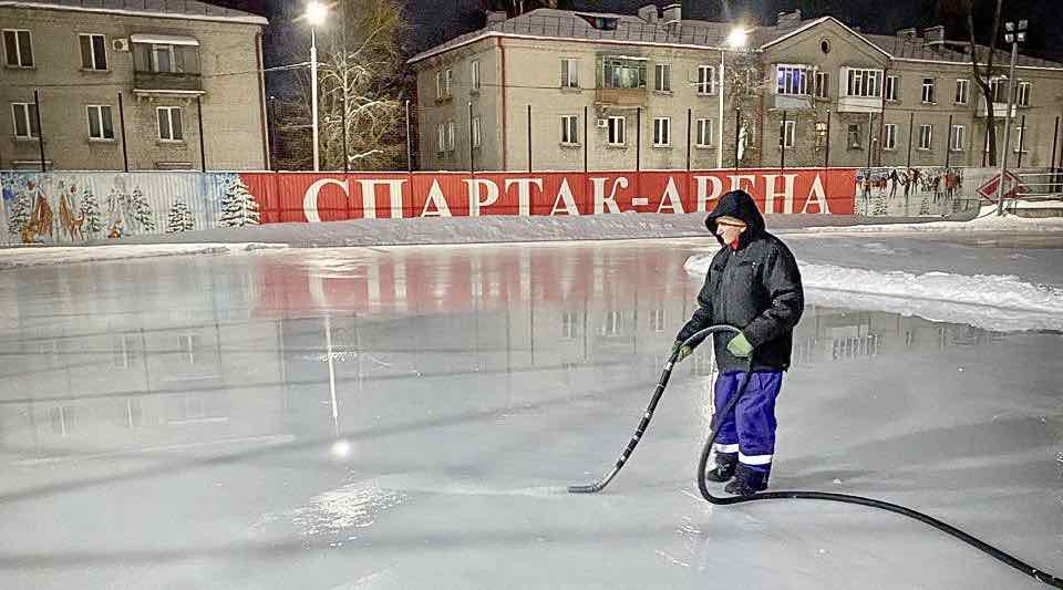 В Брянске открывается самый большой открытый каток «Спартак»