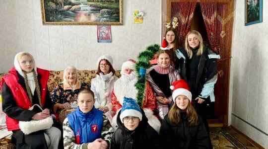 Активисты Движения первых в Дубровском районе навестили ветерана