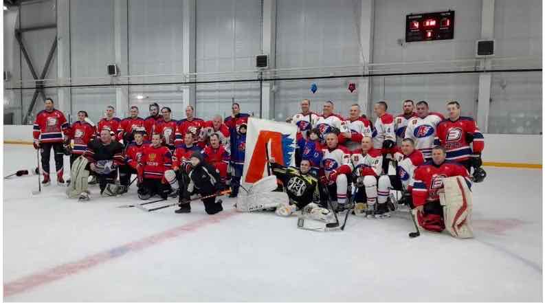 Новогодние хоккей и мини-футбол в Климовском районе