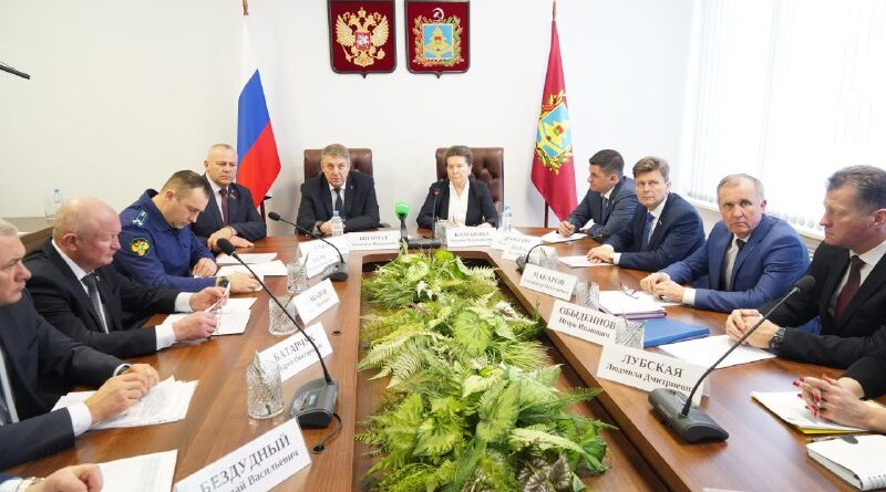 Глава Брянщины Александр Богомаз  обсудил развитие системы переработки и утилизации ТБО