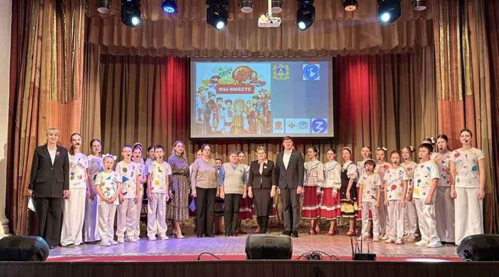 В Брянске стартовал цикл патриотических мероприятий Года единства