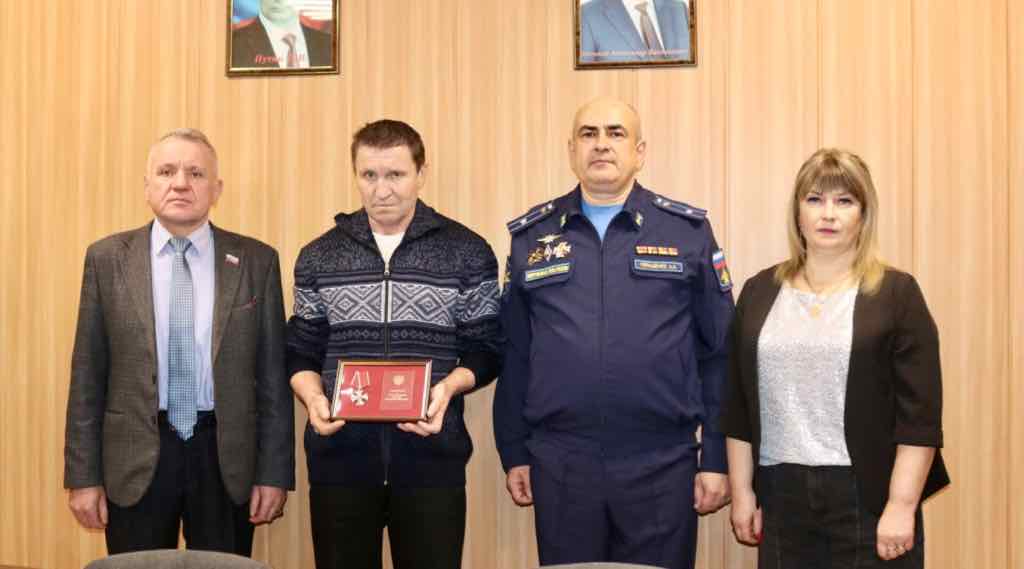 В Красногорском районе семье погибшего воина вручили орден