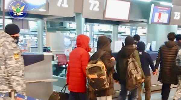 Брянские судебные приставы выдворили из РФ 205 иностранцев