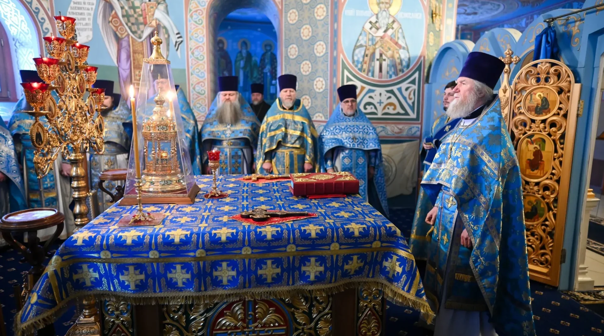 В Брянск доставили православную святыню