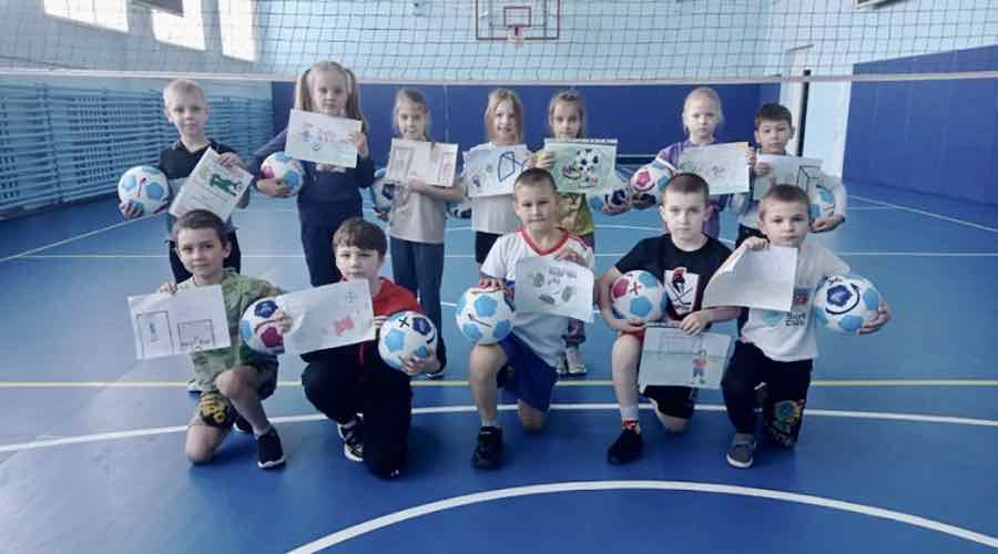 В девяти школах Новозыбкова реализуется проект РФС «Футбол в школе»