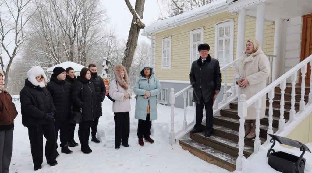 В Овстуге открыли Год единства народов России