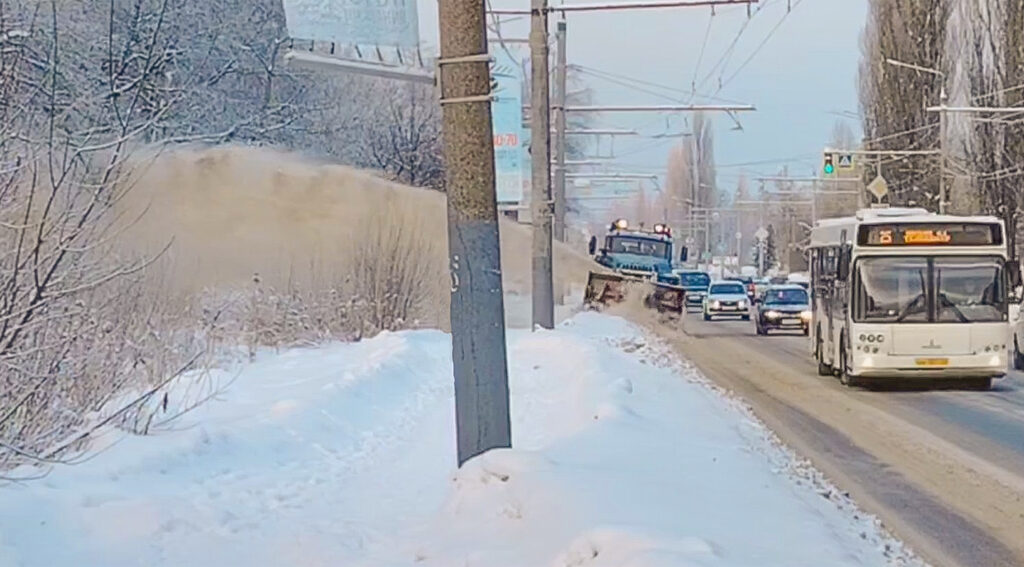 С начала года с брянских улиц вывезли более 22 000 тонн снега