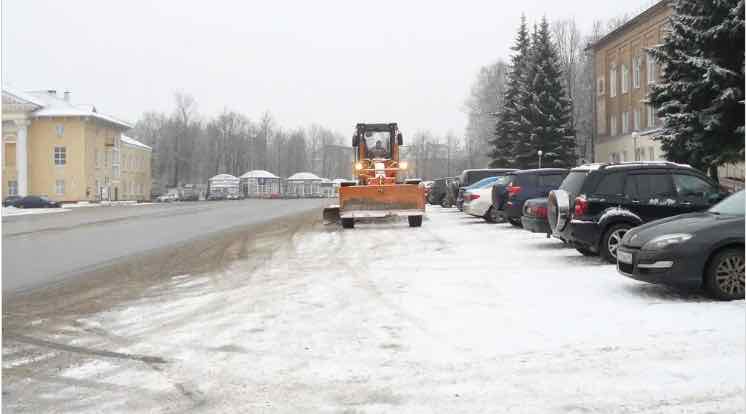 В городах Брянской области идет активная очистка дорог от снега