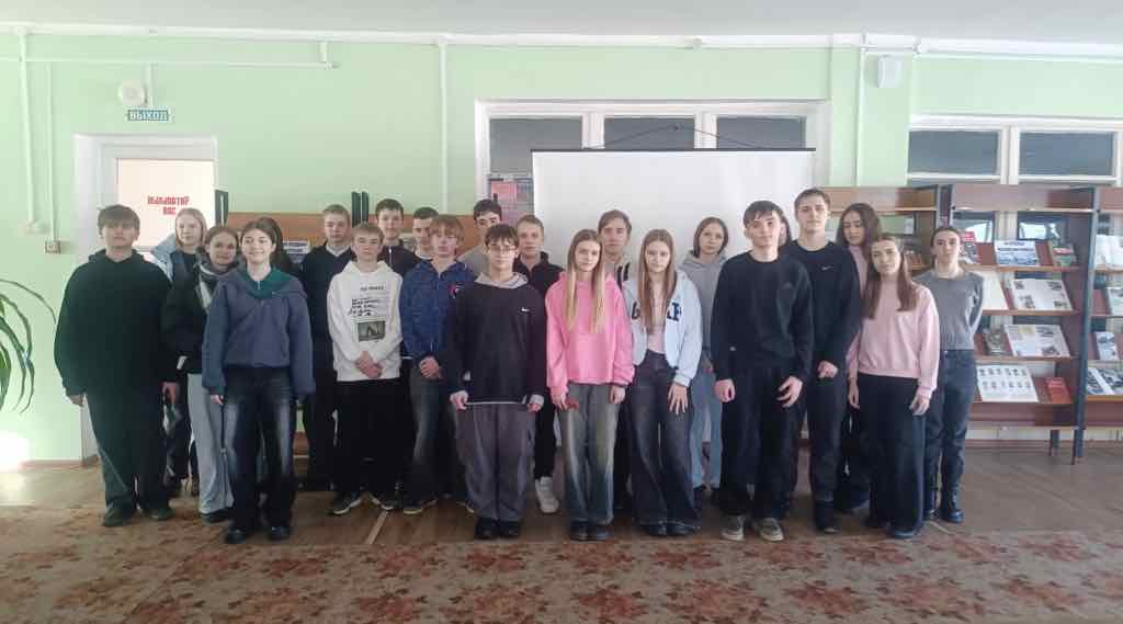 Комаричские школьники участвовали в викторине к 90-летию Рубцова