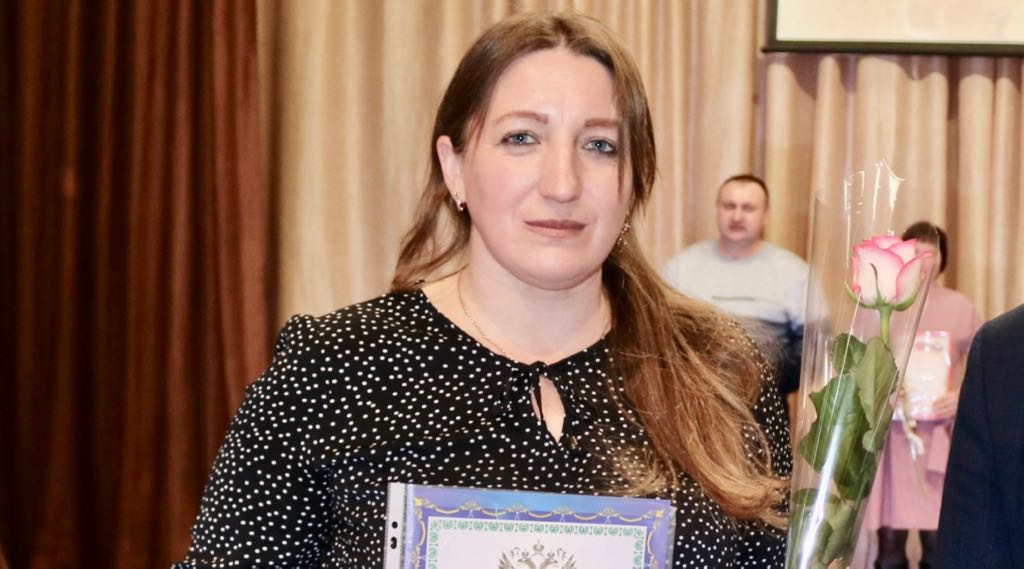 Доярка из Комаричского района заняла второе место по надоям