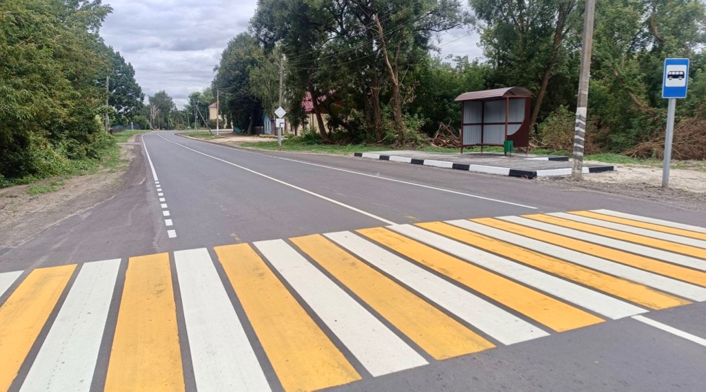 В Брянской области обновили дороги в сёлах по нацпроекту