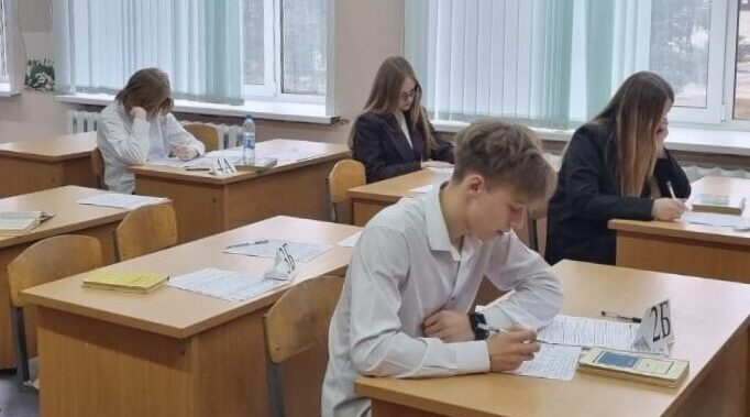 Естественно-научные предметы популярны у брянских школьников