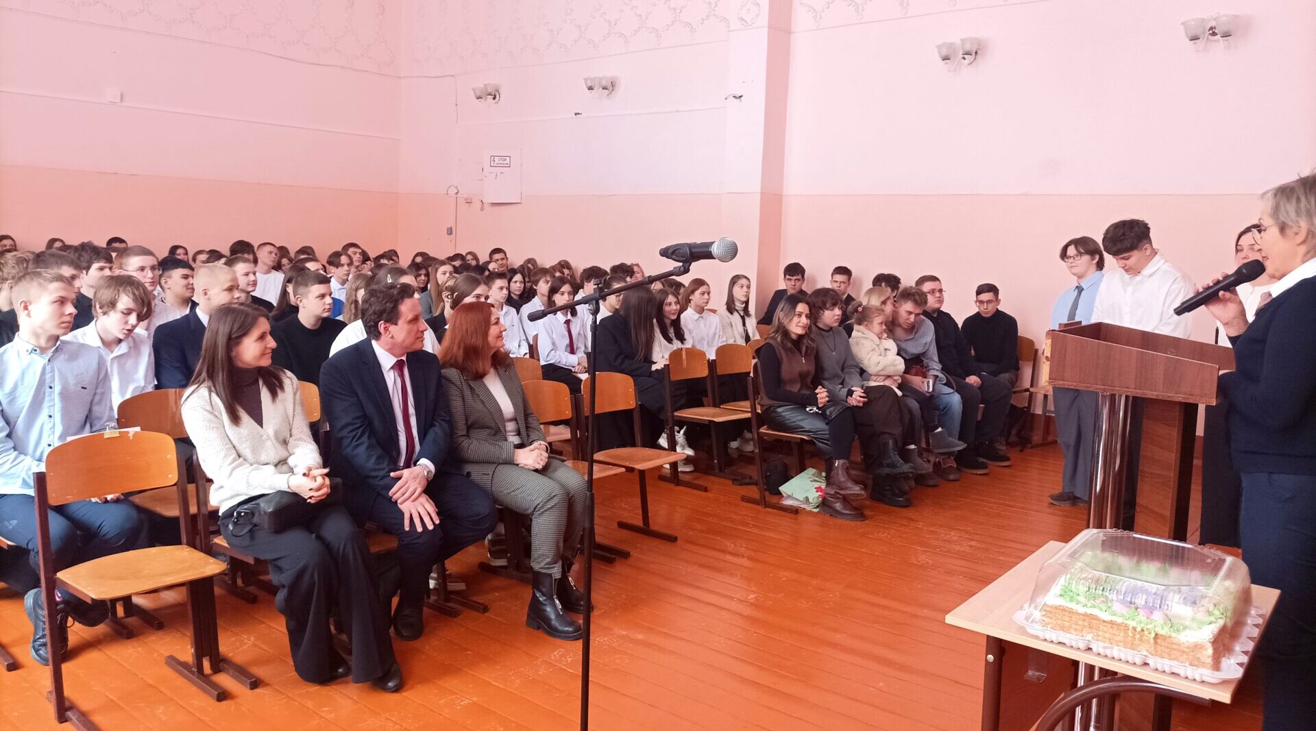 В Климово наградили лауреатов и победителей школьных олимпиад