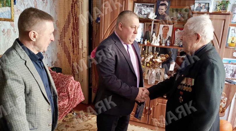 Новозыбковские ветераны получили поздравления с 23 Февраля