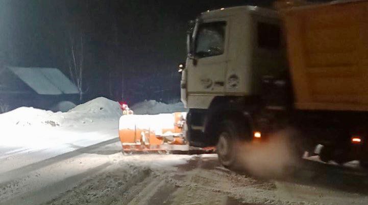 Брянские дорожники перешли на усиленный режим из-за снегопадов