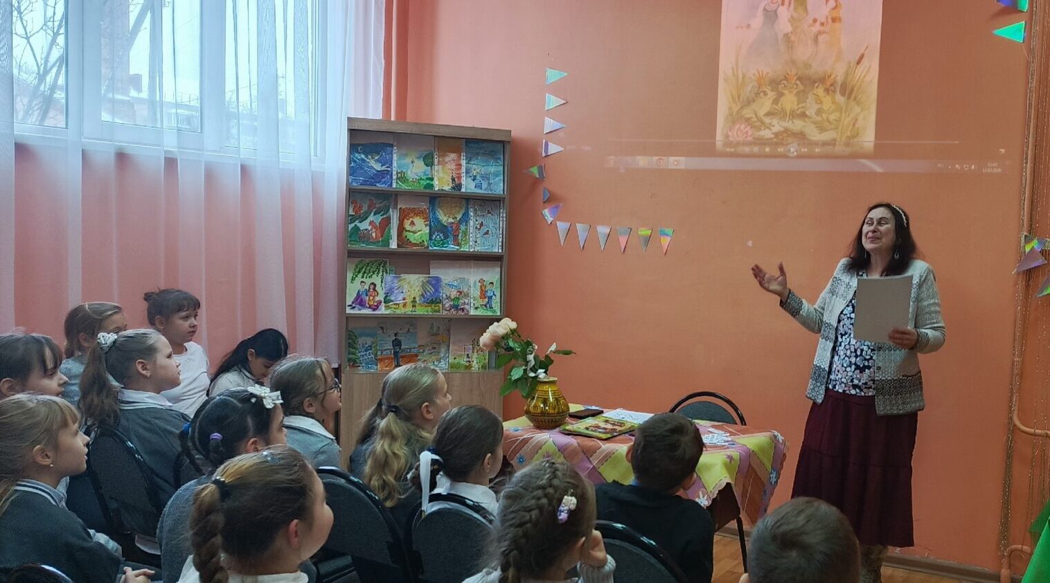 Брянские школьники встретились с писательницей