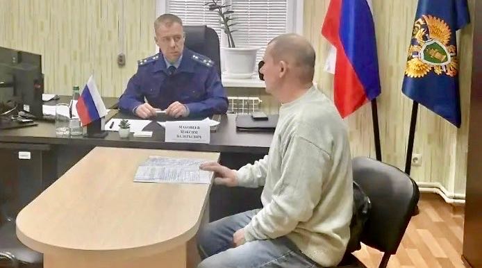 Зампрокурора Брянской области провел прием граждан в Навле