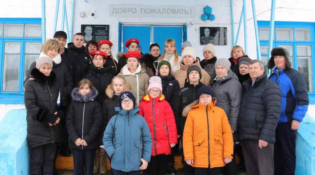 В селе Литиж Комаричского района открыли мемориальную доску участнику СВО