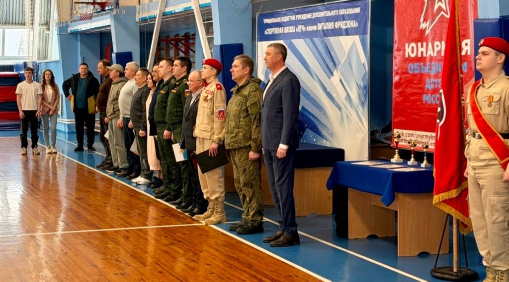 Школьники Клинцов соревновались в управлении дронами